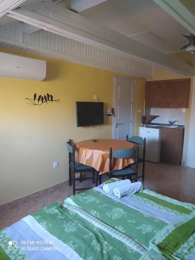 Apartmanhaz Gabriella Гаркань Екстер'єр фото
