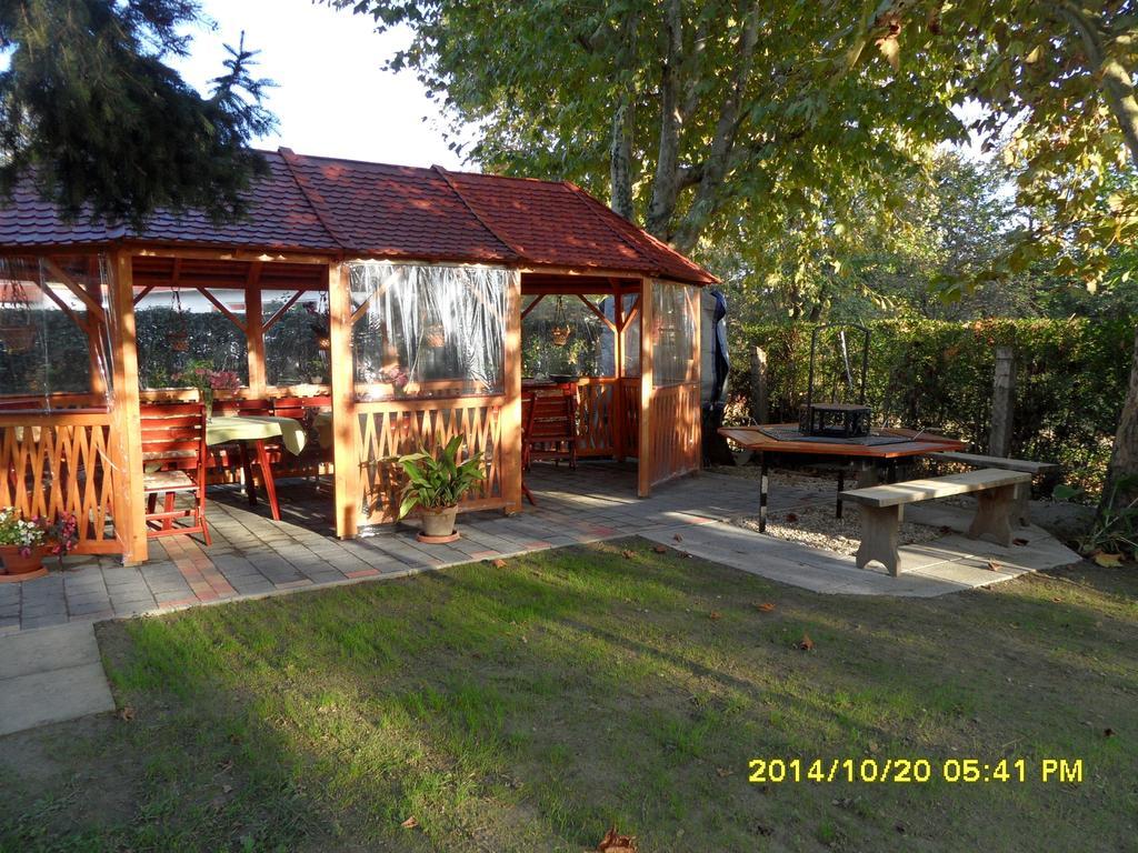 Apartmanhaz Gabriella Гаркань Екстер'єр фото